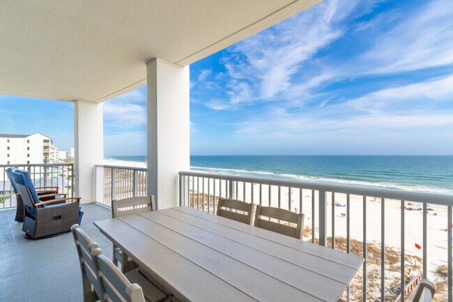 Building Photo - 521 W Beach Blvd