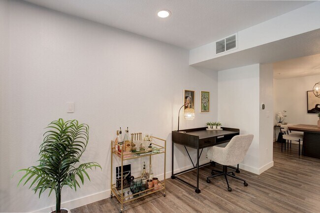Building Photo - Modern 1BR | Prime Boulder + Gold Run Perks