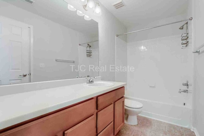 Building Photo - 3427 Florence Way