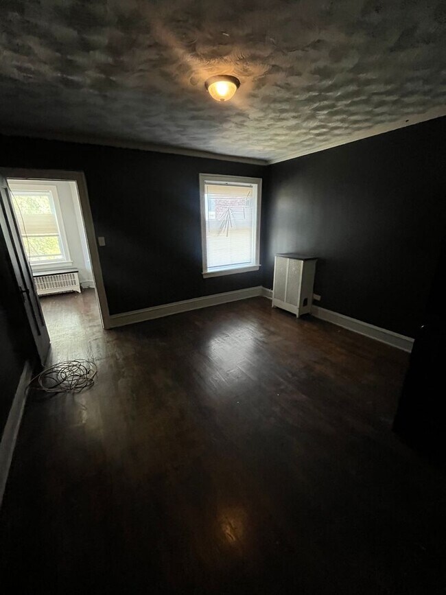 Building Photo - 7346 S Phillips Ave