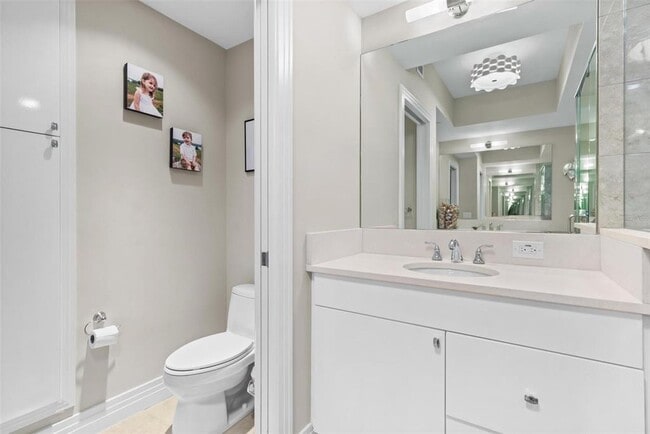 Building Photo - 1325 Snell Isle Blvd NE