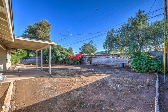 Building Photo - 8235 E Virginia Ave