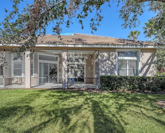 Building Photo - Annual Rental: Elegant 3-Bedroom, 2.5-Bath Home in the Gated Lakewood Ranch Country Club