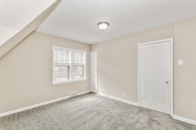 Building Photo - College Hill Home for rent! 4 bedroom 2 bath!