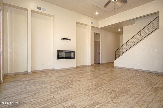 Building Photo - 7825 Enchanted View Dr