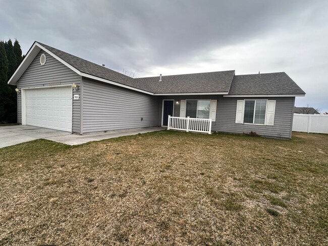 Building Photo - 7820 Three Rivers Dr