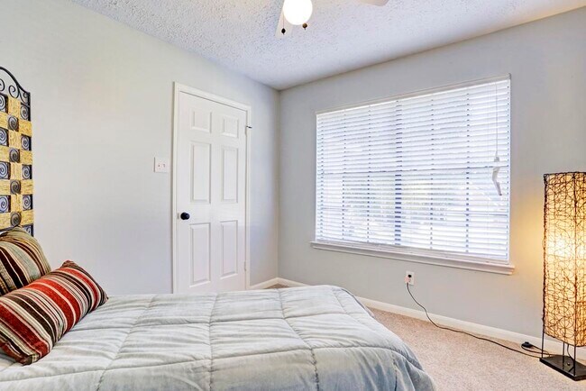 Building Photo - 21702 N Tangle Creek Ln
