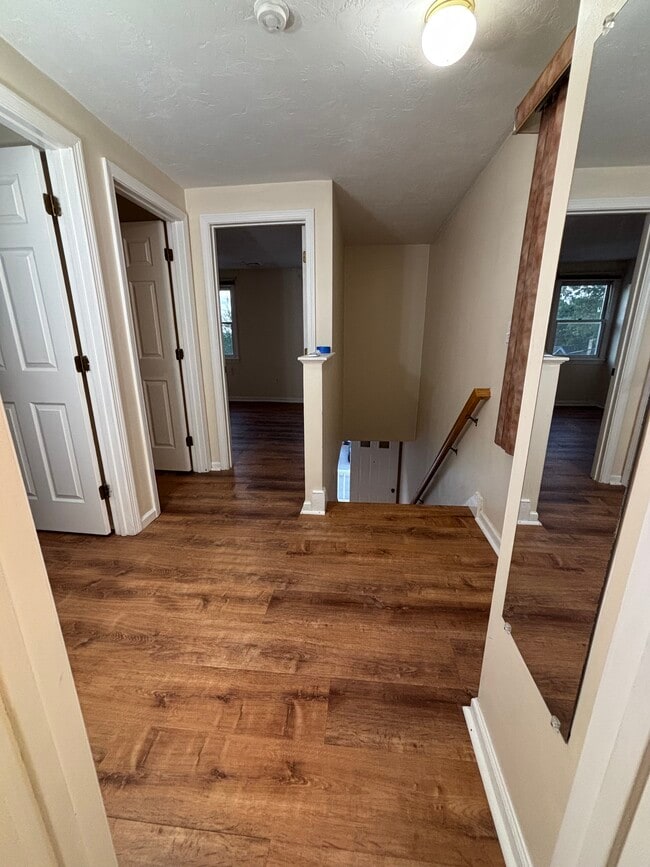 Building Photo - 118 Montclair Ave