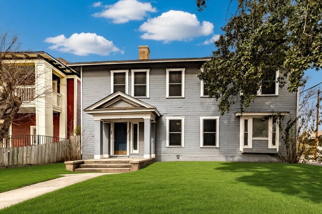 Building Photo - 723 E Euclid Ave