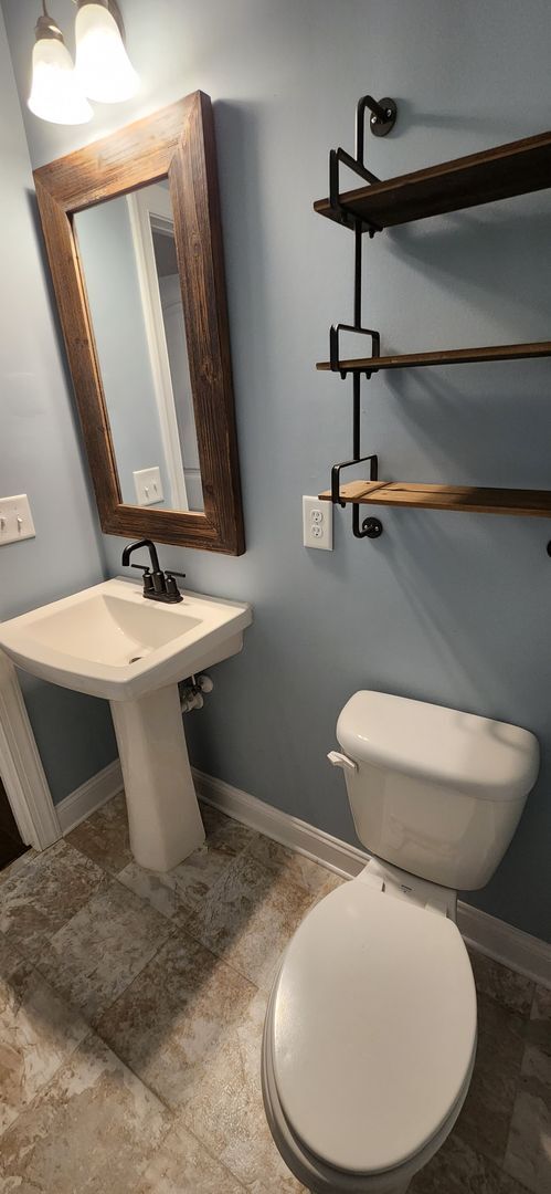 Building Photo - Great home in desirable neighborhood! Washer/Dryer Included!