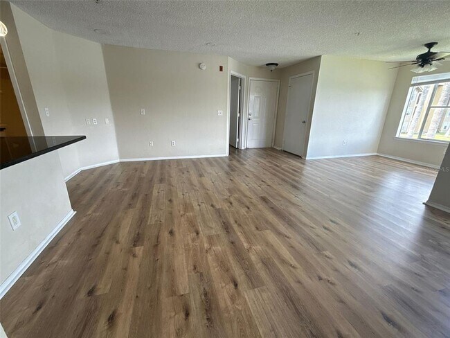 Building Photo - 2212 Grand Cayman Ct