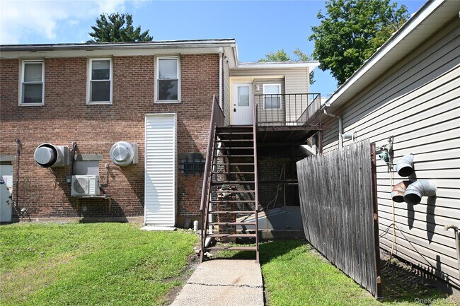 Building Photo - 1298 US-9W