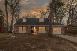 Building Photo - 882 Catalina Dr