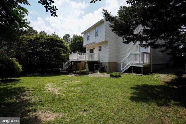 Building Photo - 7862 Centergate Ct
