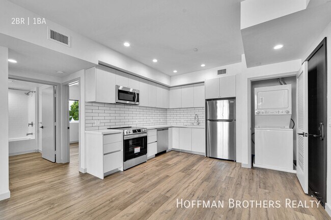 Building Photo - 1240 Magnolia Ave