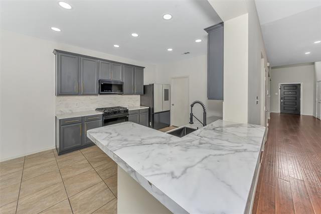 Building Photo - 1020 Breeders Cup Dr