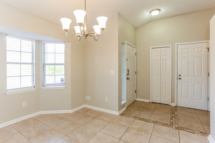 Building Photo - 11340 Trotting Horse Ln S