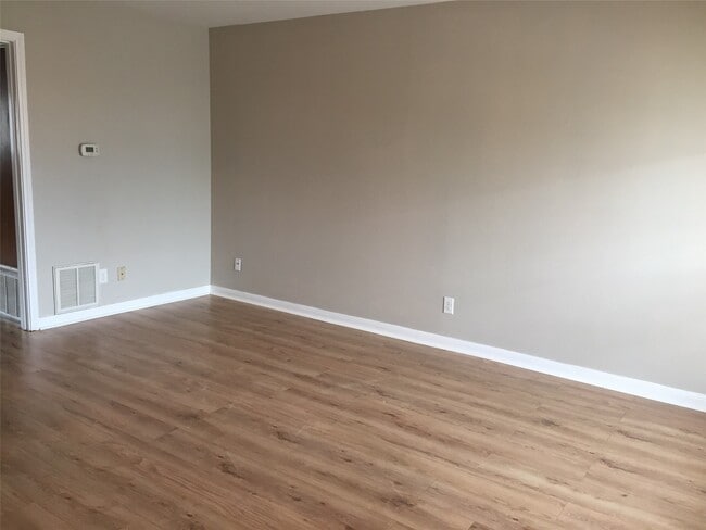 Building Photo - 1500 Woodhead St