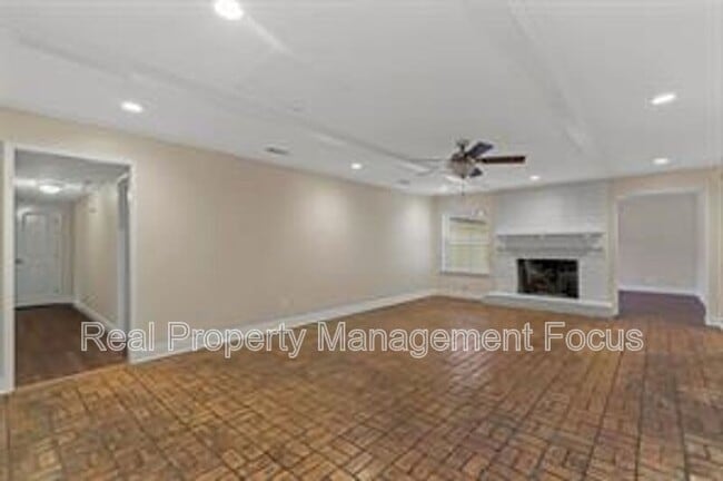 Building Photo - 14722 Overview Dr