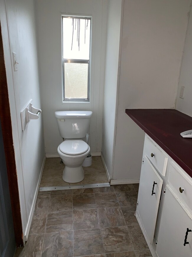 Building Photo - 93 Whispering Pines Cir