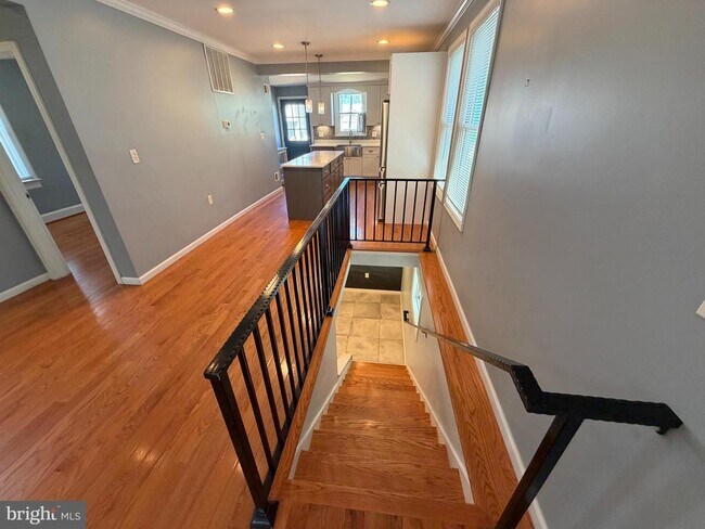 Building Photo - 4020 Grant St NE