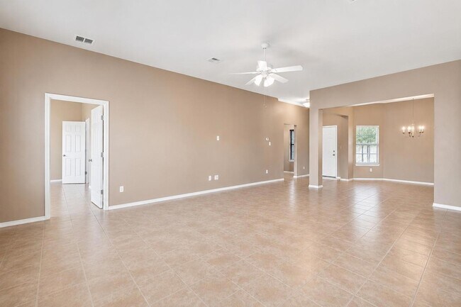 Building Photo - 354 Camelia Pkwy
