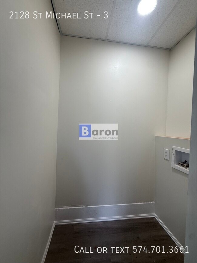 Building Photo - 2128 St Michael St