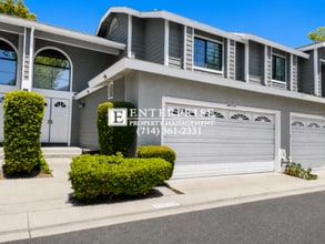 Building Photo - Spacious 2-Bed Townhome in Mission Viejo | Vaulted Ceilings, Private Patio & Pool Access