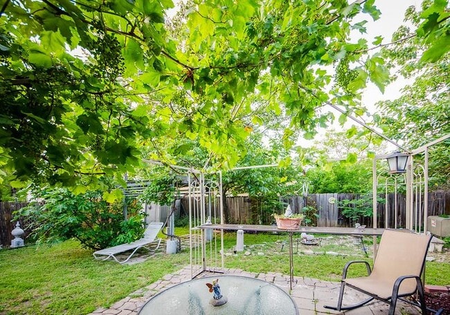 Building Photo - 2112 Waterway Bend