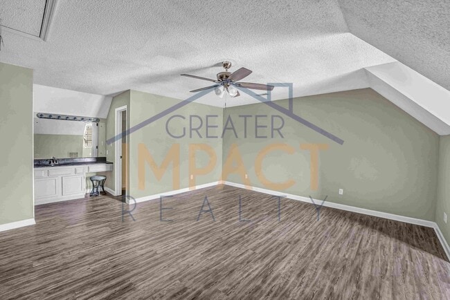 Building Photo - 1045 Blinken St