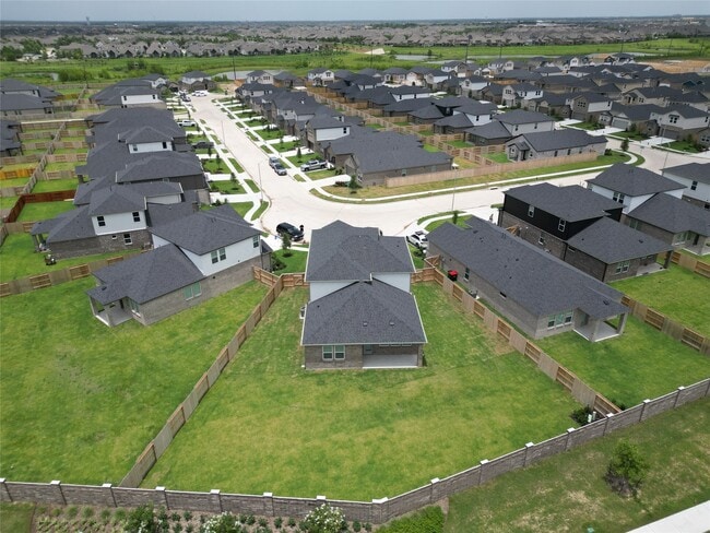 Building Photo - 21627 Royal Jett Dr