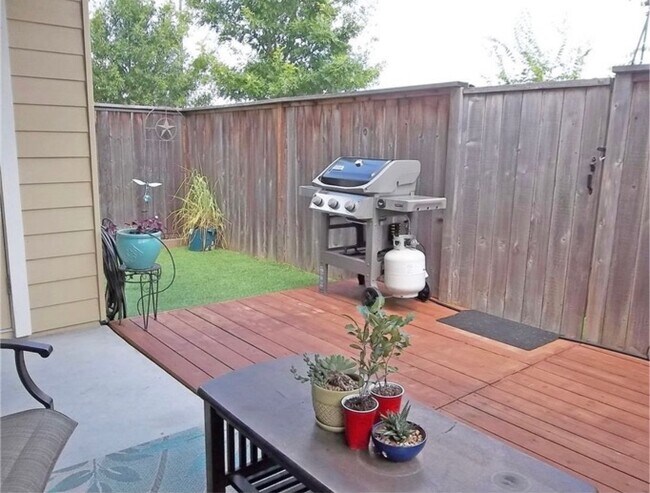 Building Photo - 8010 Wildcat Pass