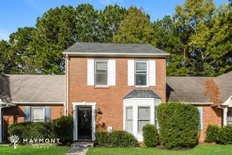 Building Photo - 8035 Woodlake Dr
