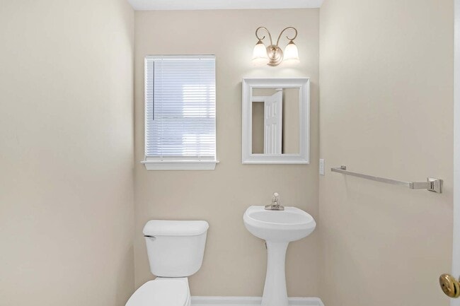 Building Photo - 825 Tahoe Trail