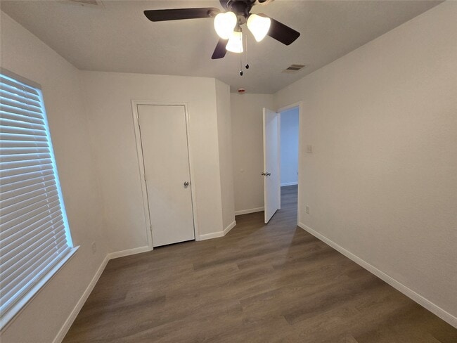 Building Photo - 427 Remington Heights Dr