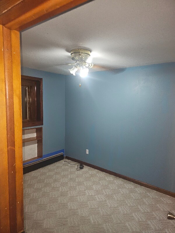 Building Photo - 19 Lloyd Dr