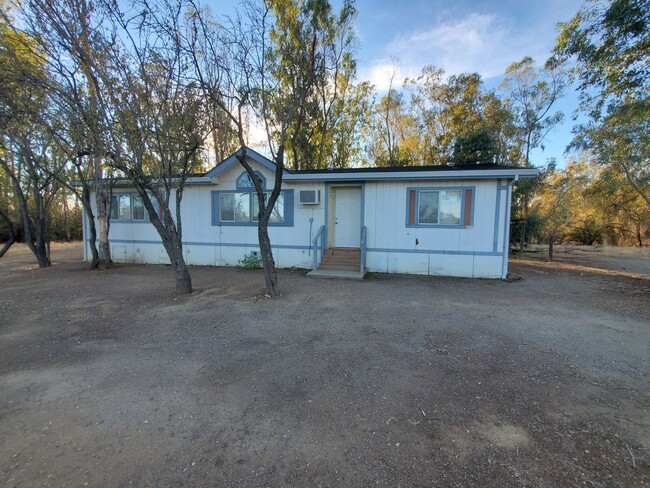 Building Photo - 3 Bedroom 2 Bath Manufactured Home in the ...