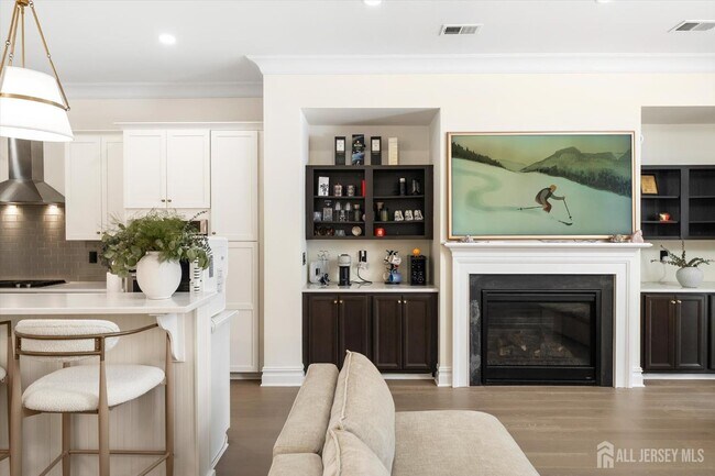 Building Photo - 11 Hamilton Dr