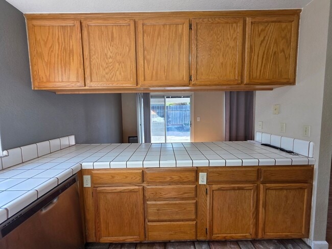 Building Photo - 3-bedroom single story in Turlock!