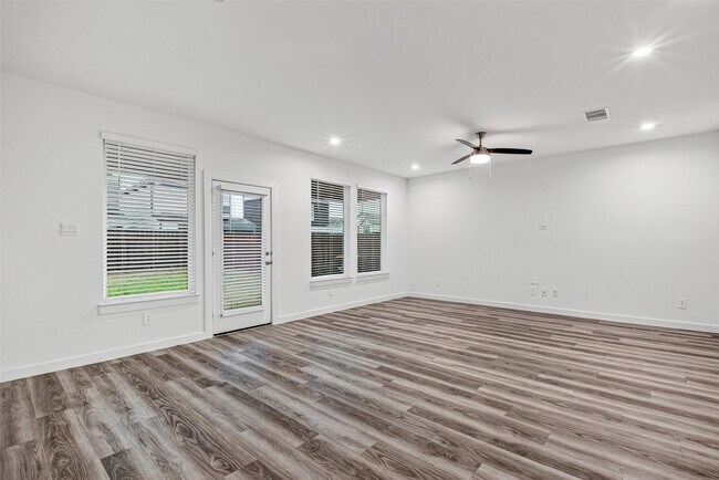 Building Photo - 2937 Amherst Mdw Ln