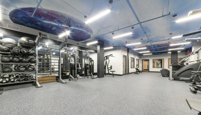 Building Photo - 885 Rogers Ave