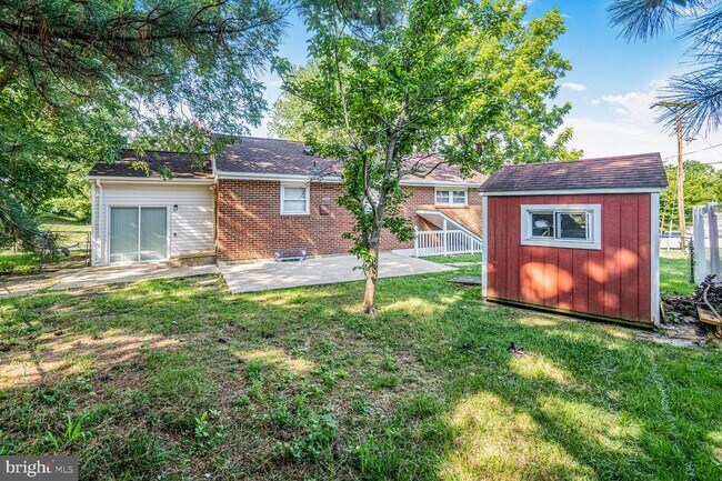 Building Photo - 3906 Ronson Dr