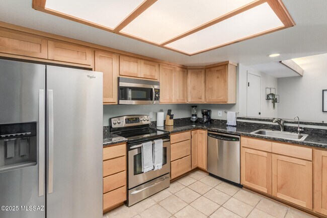 Building Photo - 4279 N River Grove Cir