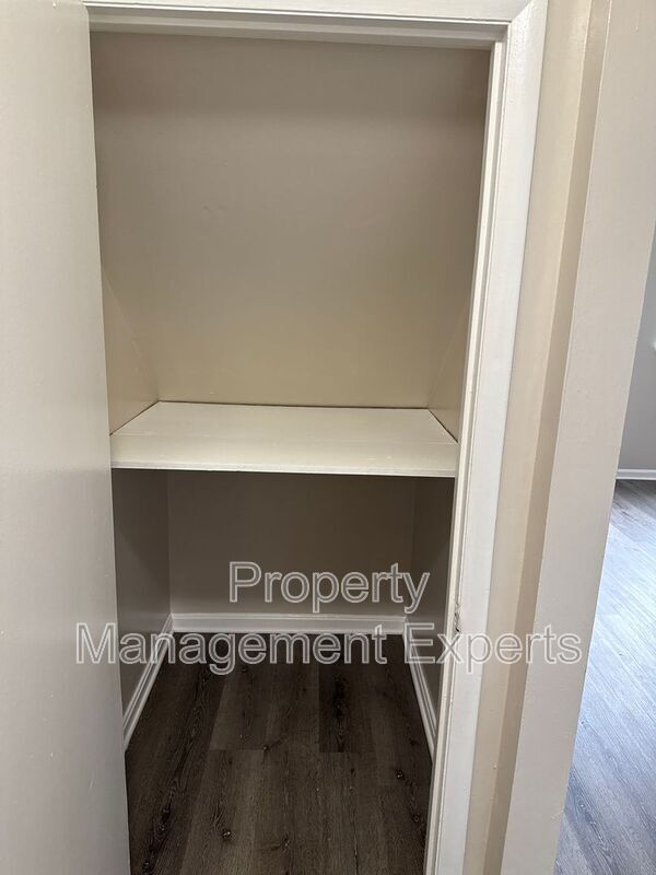 Building Photo - 2110 N Culpeper St