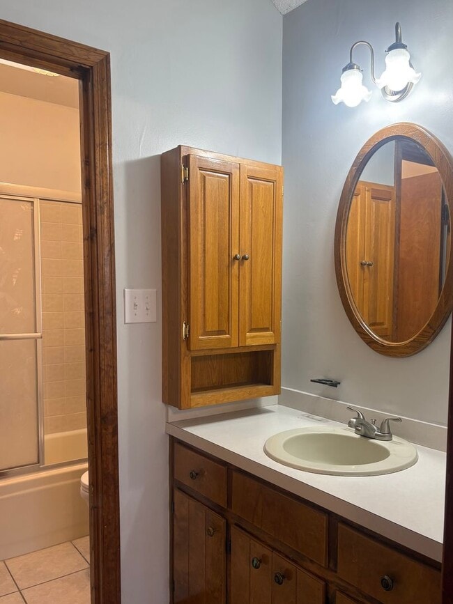 Building Photo - Charming 2 Bedroom in Fort Walton Beach!