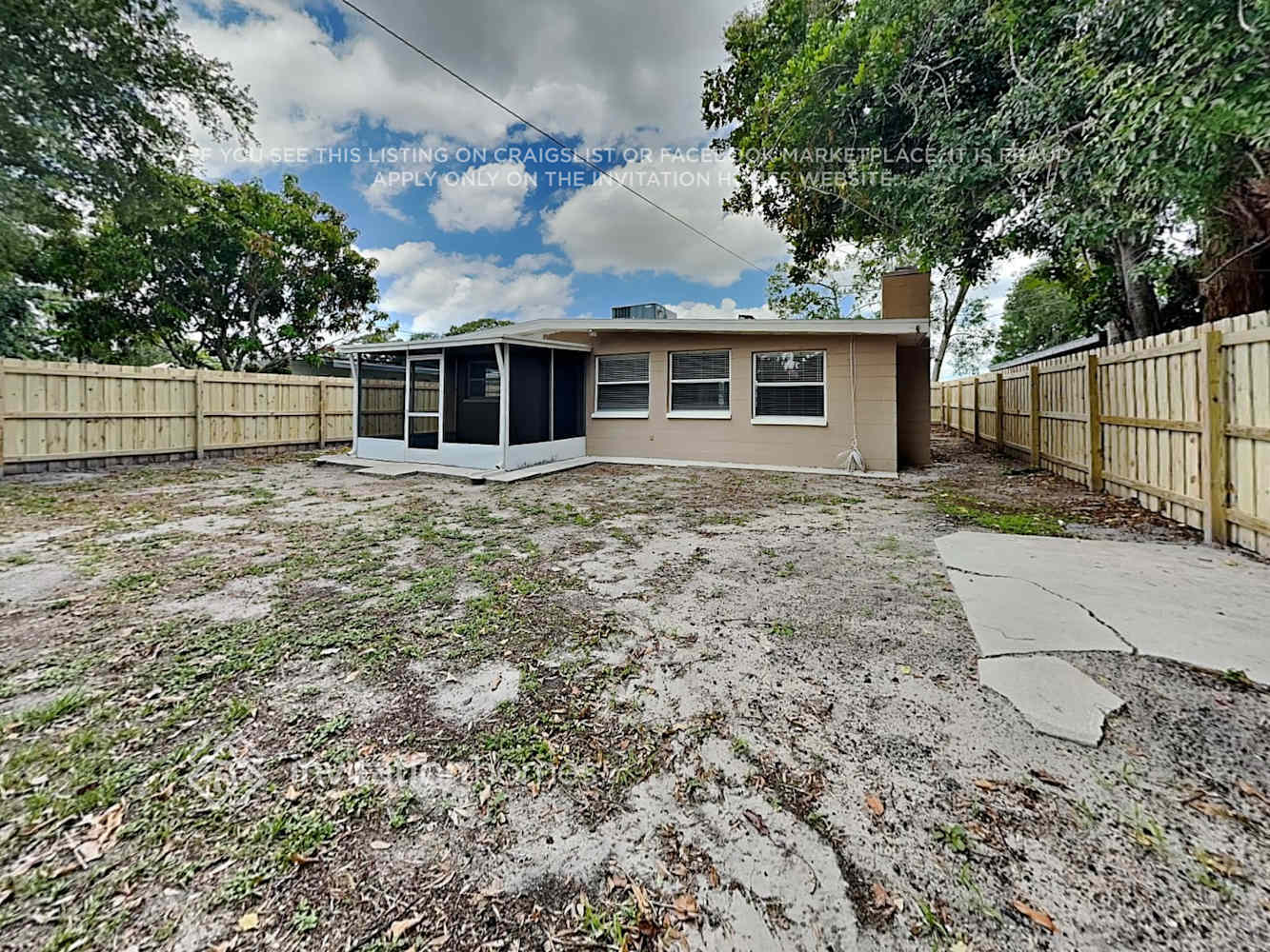 Building Photo - 15149 Harding Ave