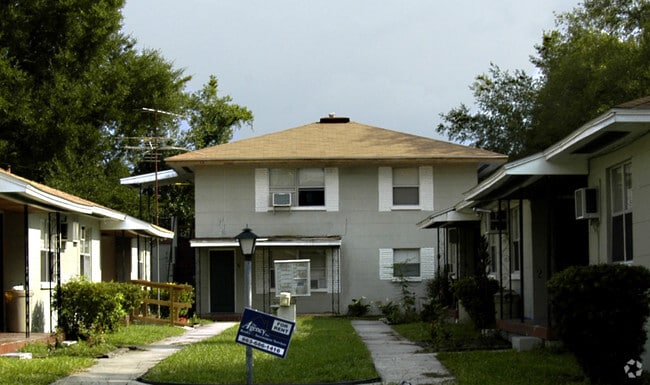 Building Photo - 825 E Lemon St