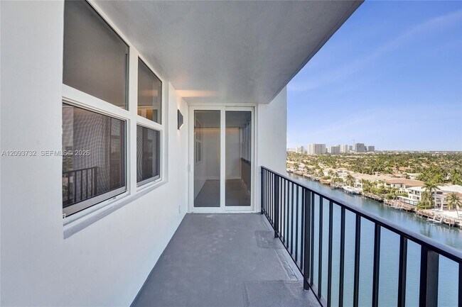 Building Photo - 1400 S Ocean Dr