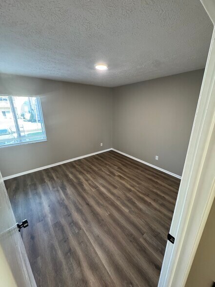 Building Photo - 316 Elmead Ct