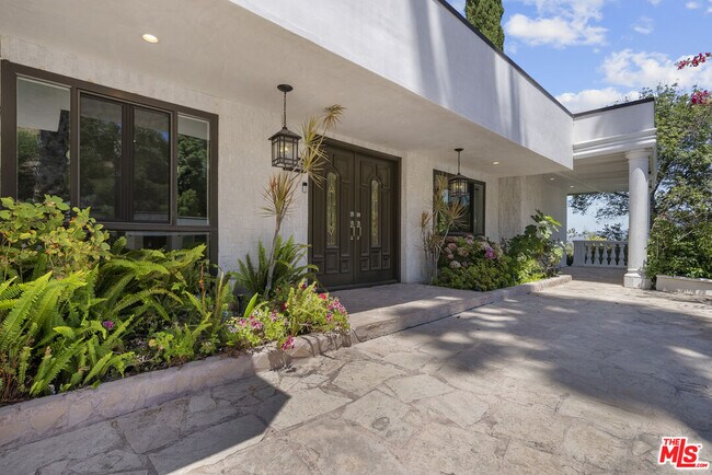 Building Photo - 3453 Green Vista Dr